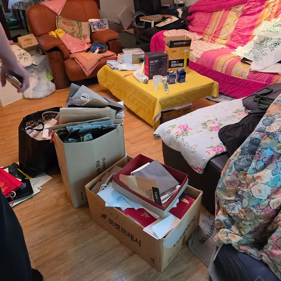 용인시 기흥구 마북동 아파트 1층 빈집정리 가정집폐기물처리 현장! 오래 비워두었던 아파트의 유품정리 현장! 사진 4